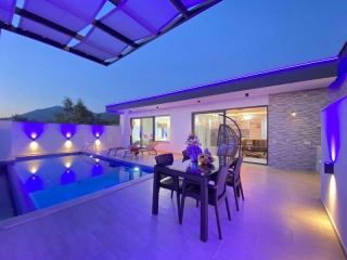 Villa Ahdem – Luxus-Honeymoon-Villa mit Geschütztem Pool | 1 Schlafzi