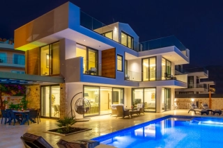 Villa Ventura – Kalkan Kalamar’da Deniz Manzaralı, Modern Tasarımlı