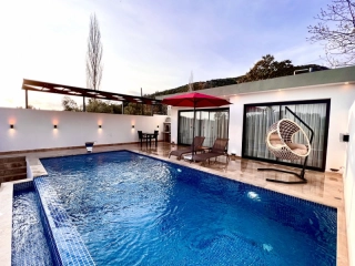 Villa Gala Mini – Geschützte Honeymoon-Villa mit Jacuzzi | İslamlar