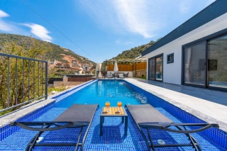 Villa Mister – Geschützte Villa mit Privatpool und Jacuzzi in Kalkan