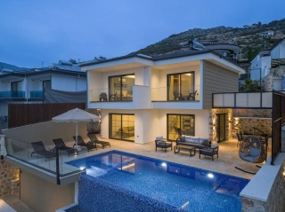 Villa Metehan Yeşilköy  – Kalkan Yeşilköy’de Jakuzili ve Oyun Odalı 