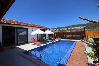 Villa Busem Sarıbelen | Kalkan Sarıbelen’de Doğa İçinde Korunaklı