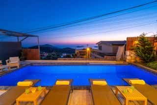 Villa Zemheri – Kalkan Kördere’de Deniz Manzaralı, Jakuzili ve Saunalı