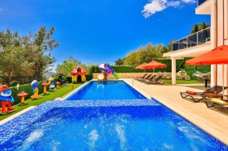 Villa Disney Kalkan – Luxusvilla für 10 Personen mit Beheiztem Pool 