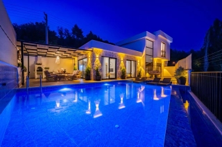 Villa Soil House – Uneinsehbare Villa mit privatem Pool & Jacuzzi 