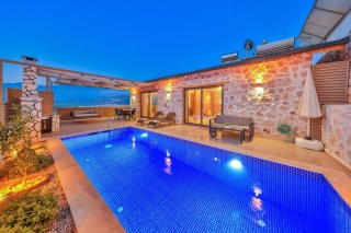 Villa Dio – Doğa Manzaralı, Jakuzili, Balayı İçin Özel Kiralık Villa 