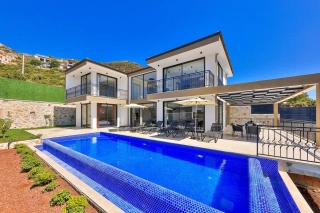 Villa Maranga, Balayı, Korunaklı, 6 Kişilik, Bahçe | Kalkan Villa