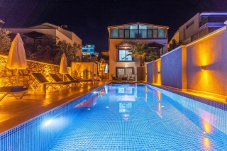 Villa Alen | Kalkan Merkezde 3+1, Kısmi Deniz Manzaralı, Havuzlu Villa