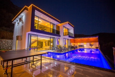 Villa Mustang