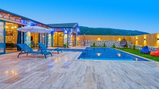 Villa Ege Sarıbelen | Abgeschiedene Flitterwochenvilla mit Whirlpool 