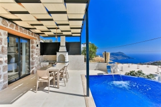 Villa Kızılkaya – Secluded Honeymoon Villa with Jacuzzi & Indoor