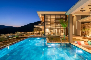 Villa Safran Flower – Luxusvilla mit Meerblick, Beheiztem Pool
