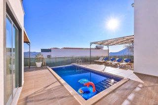 Villa Alpanos – Secluded Pool Villa for 6 Guests in Kaş Çukurbağ
