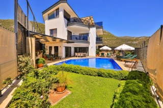 Villa Pinar Kördere – Private Villa with Jacuzzi | Kalkan Kördere