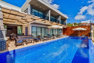 Villa Grand Emora 1 – Kalkan Kördere’de Kapalı Isıtmalı Havuzlu, Sauna