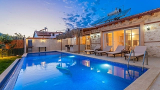 Villa Carya Famm 2 – Kaş Bayındır Köyü’nde Korunaklı, Doğa Manzaralı 