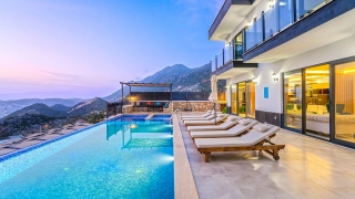 Villa Güneş 1 – Luxusvilla mit Jacuzzi, Sauna & Beheiztem Pool
