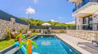Villa Erdem, Korunaklı, Balayı, Bahçe | Kalkan Villa