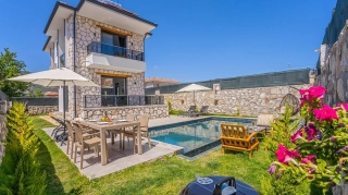Villa Erdem Duo, Korunaklı, Balayı, Bahçe | Kalkan Villa