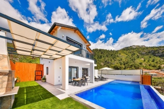 Villa Norton Islamlar – Nature View Villa with Secluded Pool & Jacuzzi