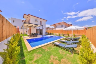 Villa Zakkum – Kaş Çukurbağ’da Özel Havuzlu, Doğa İçinde 2+1