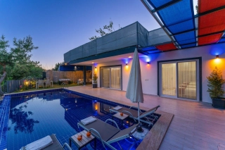 Villa Emek | Kalkan İslamlar’da Korunaklı Havuzlu, Jakuzili Villa