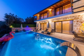 Villa Beren Üzümlü, Doğa Manzaralı, 6 Kişilik  | Kalkan Villa