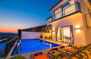 Villa Elif Duo – Kalkan Kördere’de Jakuzili ve Deniz Manzaralı Balayı 