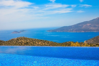 Villa Grand Kördere – Kalkan’da Deniz Manzaralı, Kapalı Havuzlu, Sauna