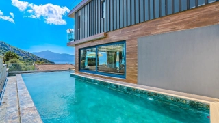 Villa Luna – Kalkan’da Deniz Manzaralı, Lüks Tasarımlı, Kapalı ve Açık