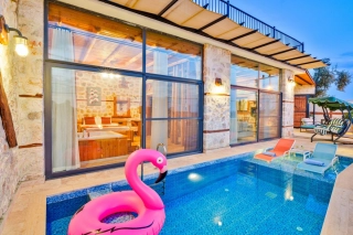 Villa Yörük – Kalkan Kördere’de Korunaklı Havuzlu, Balayı Villası