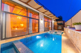 Villa Yörük – Honeymoon Villa in Kalkan Kördere | Private Pool