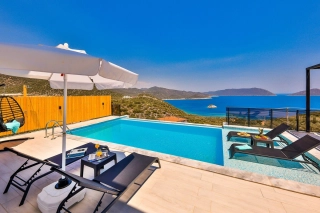 Villa Simurg Sısla – Luxuriöse Meerblickvilla mit Whirlpool im Zentrum