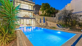 Villa Xanthos | Kalkan Kızıltaş’ta Merkeze Yakın, 4 Yatak Odalı