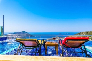 Villa Şato – Luxusvilla mit 2 Pools, Jacuzzi & Panoramischem Meerblick