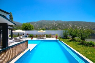 Villa Yeşil Deniz – Kalkan İslamlar’da Jakuzili, Korunaklı Villa