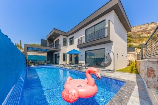 Villa Aslan Yeşilköy Duo – Saunalı, Jakuzili, Doğa İçinde Kiralık