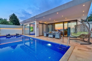 Villa Şakşuka – Honeymoon-Villa mit Jacuzzi & Beheiztem Pool in Kalkan