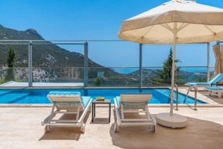 Villa Narin 3 | Kalkan İslamlar’da Korunaklı Havuzlu Balayı Villası