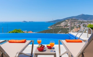 Villa Fabiola – Kalkan Merkezde Deniz Manzaralı, 4 Yatak Odalı
