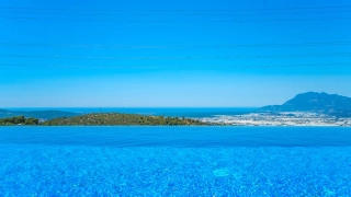 Villa Fiyona – Üzümlü’de Korunaklı, Jakuzili, Modern Balayı Villası