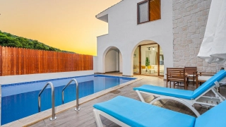 Villa Ceyhan – Kalkan Sarıbelen’de Jakuzili, Korunaklı, Doğa Manzaralı