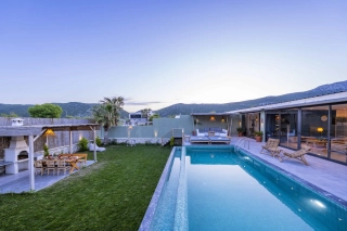 Villa Stay – Kalkan Bezirgan’da Doğayla İç İçe, Korunaklı, Modern