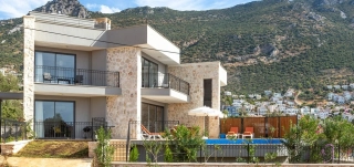 Villa Granatum – Stilvolle Steinvilla mit Panoramablick in Kalkan
