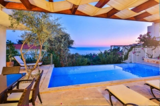 Villa Royale – Luxusvilla mit 3 Schlafzimmern & Privatpool