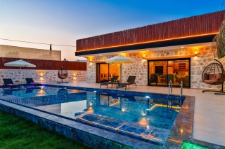 Villa Elysia – Luxury Secluded Honeymoon Villa with Jacuzzi and Pool