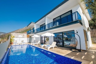 Villa Saydan Exclusive – Kalkan Üzümlü’de Kapalı Isıtmalı Havuzlu