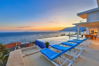 Villa Zarif Kaş Çukurbağ – Deniz Manzaralı 10 Kişilik Lüks Villa