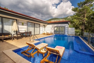 Villa Aven Kalkan – Luxusvilla mit Jacuzzi & Beheiztem Innenpool