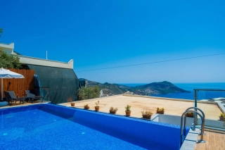 Villa Sardunya Akbel – Kalkan Akbel’de Deniz Manzaralı, Korunaklı